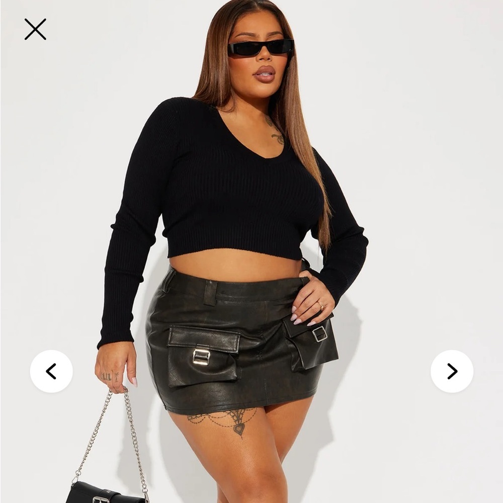 Fashion Nova Black Long Sleeve Fitted Crop Blouse - Picture 1 of 5